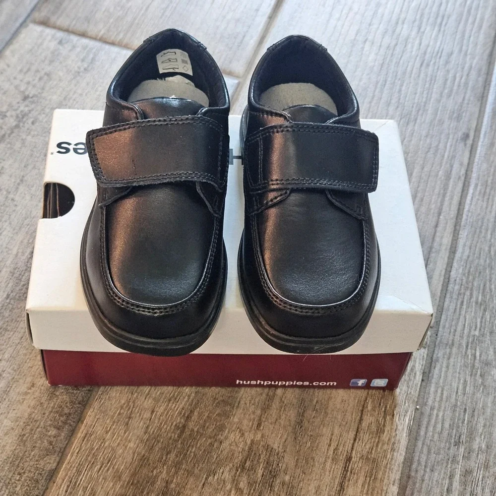 Hush Puppies Gavin Dress Shoes Kids 9M Black Leather Hook Loop Strap Moc Toe